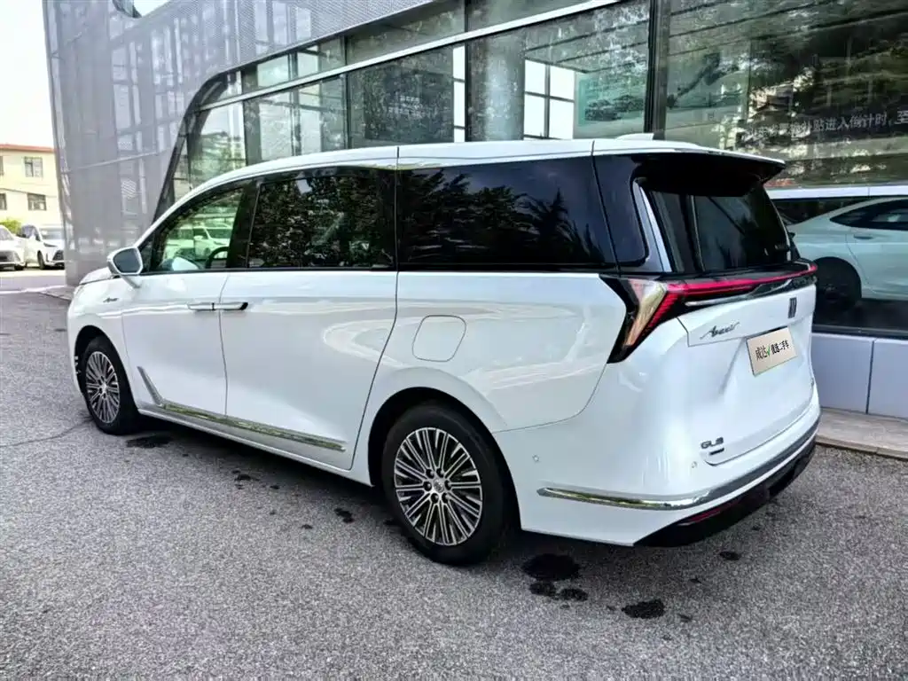 BUICK GL8 NEW ENERGY