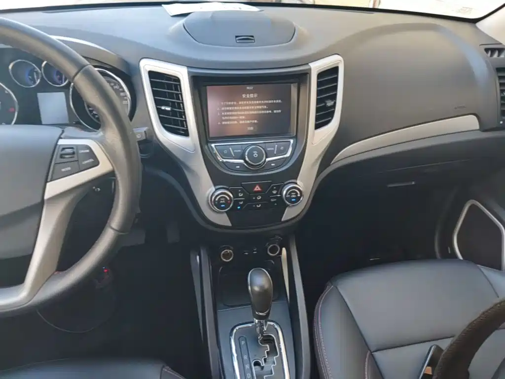 Changan CS35 2017 2016 1.6L Automatic Luxury Model China V