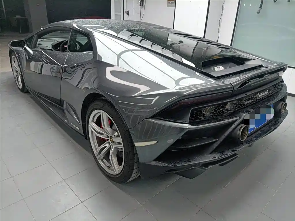 LAMBORGHINI HURACÁN