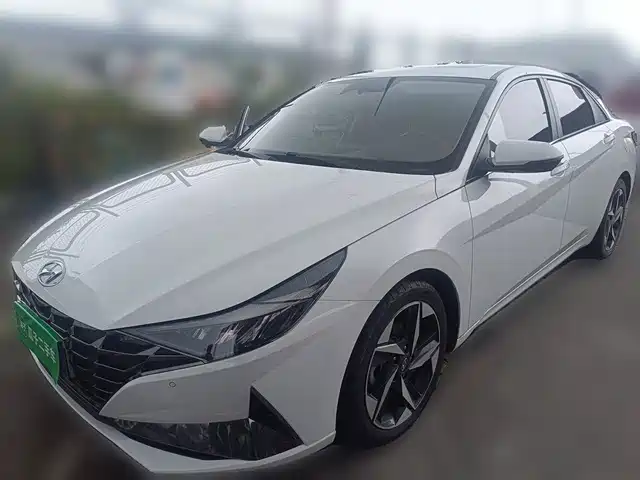 Hyundai Elantra 2023