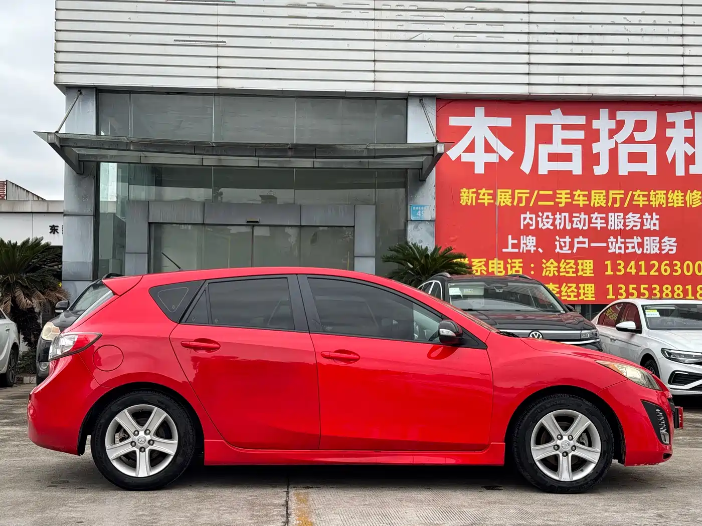 Mazda Mazda3 Axela 2012 Hatchback 2.0L Automatic Luxury фото 8
