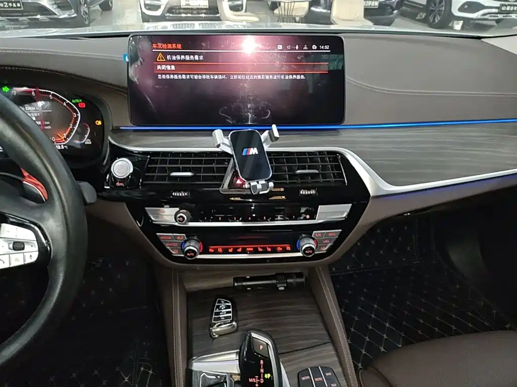 BMW 5-SERIES