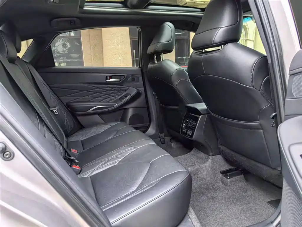 Toyota Avalon 2022 2.5L Touring Premium Edition фото 22