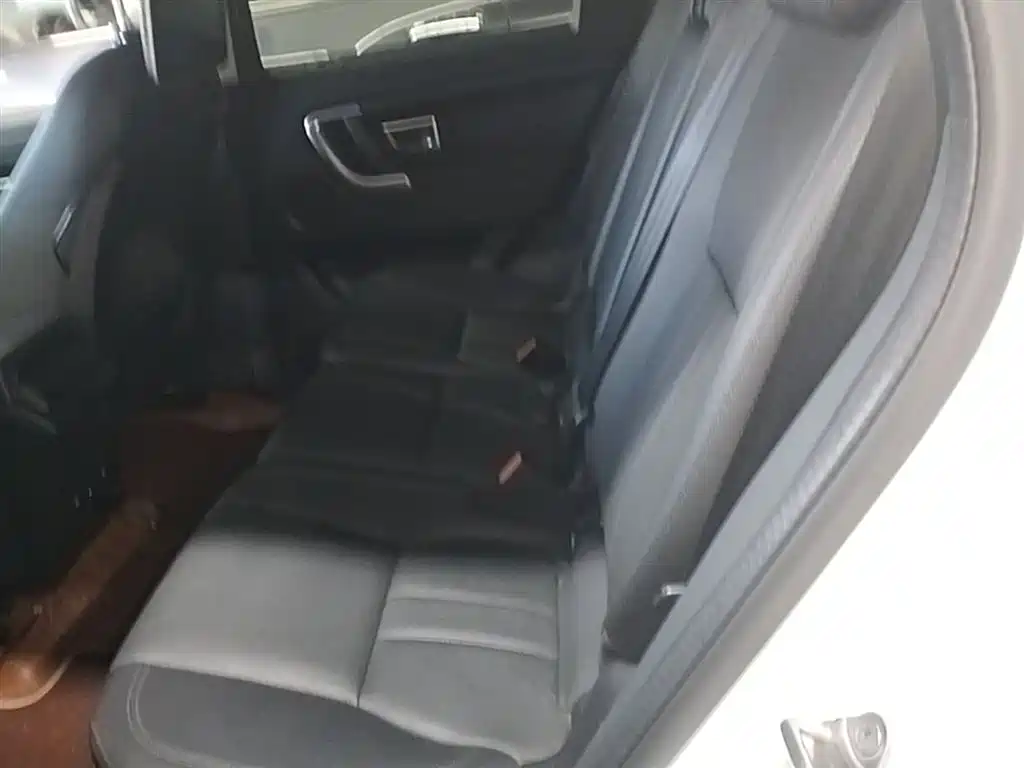 Land Rover Discovery Sport 2016 2.0T HSE фото 17