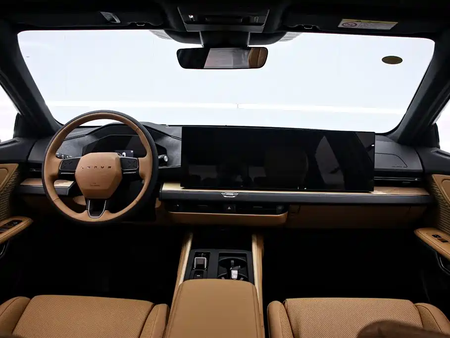Lexus ES 2025 Model 300h Base Version фото 5
