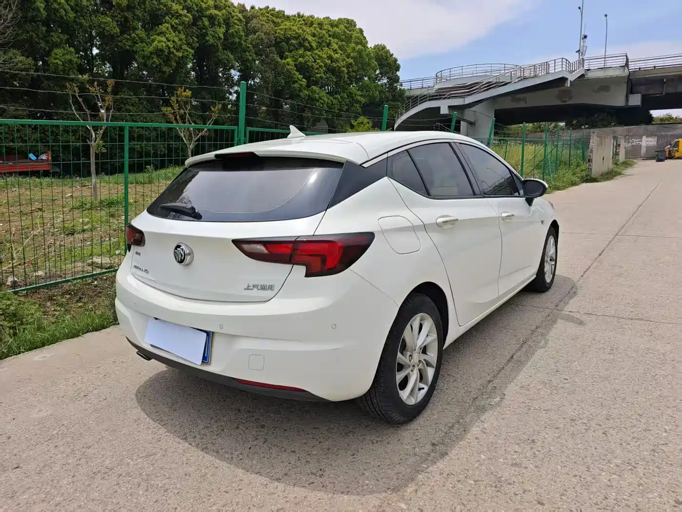 Buick Verano 2016 Hatchback 15S Auto Progressive фото 5