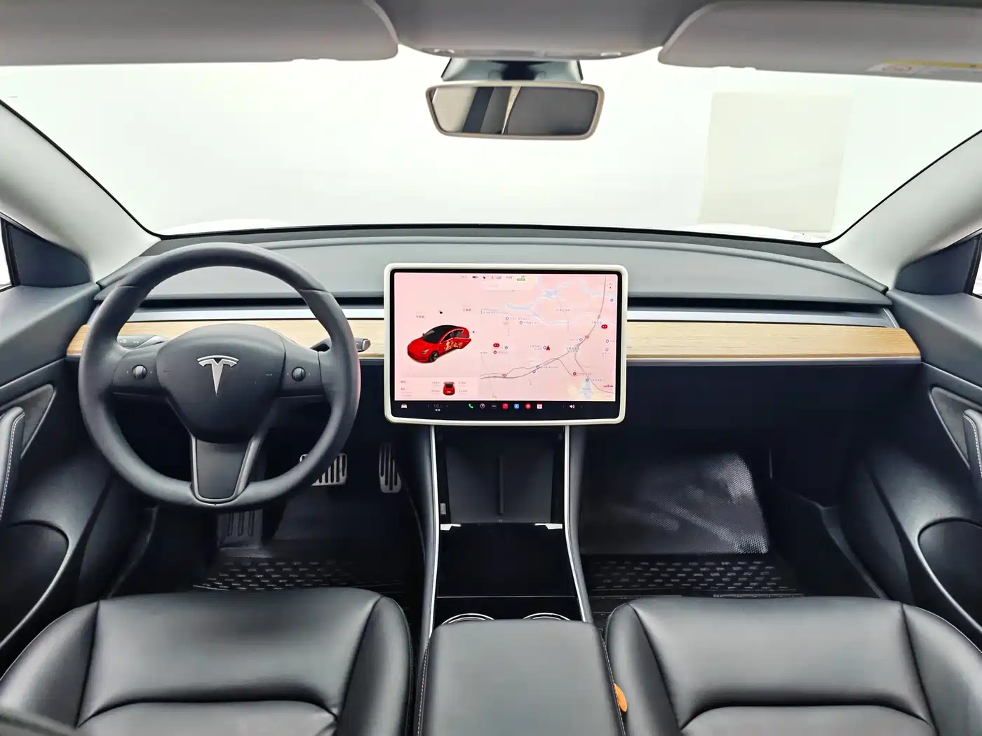 TESLA MODEL 3