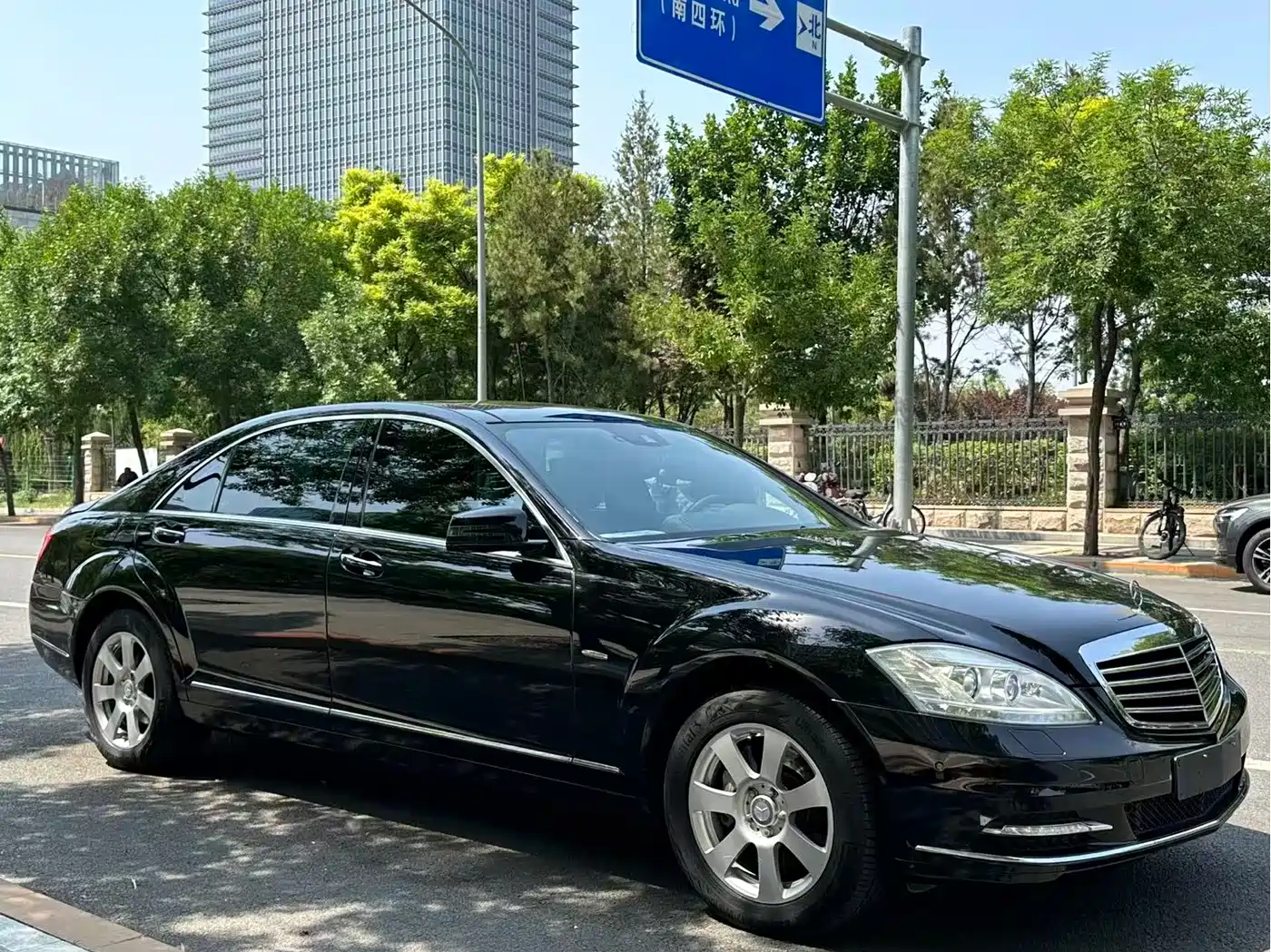 Mercedes-Benz S-Class 2012 S 300 L Business Grand Edition фото 2