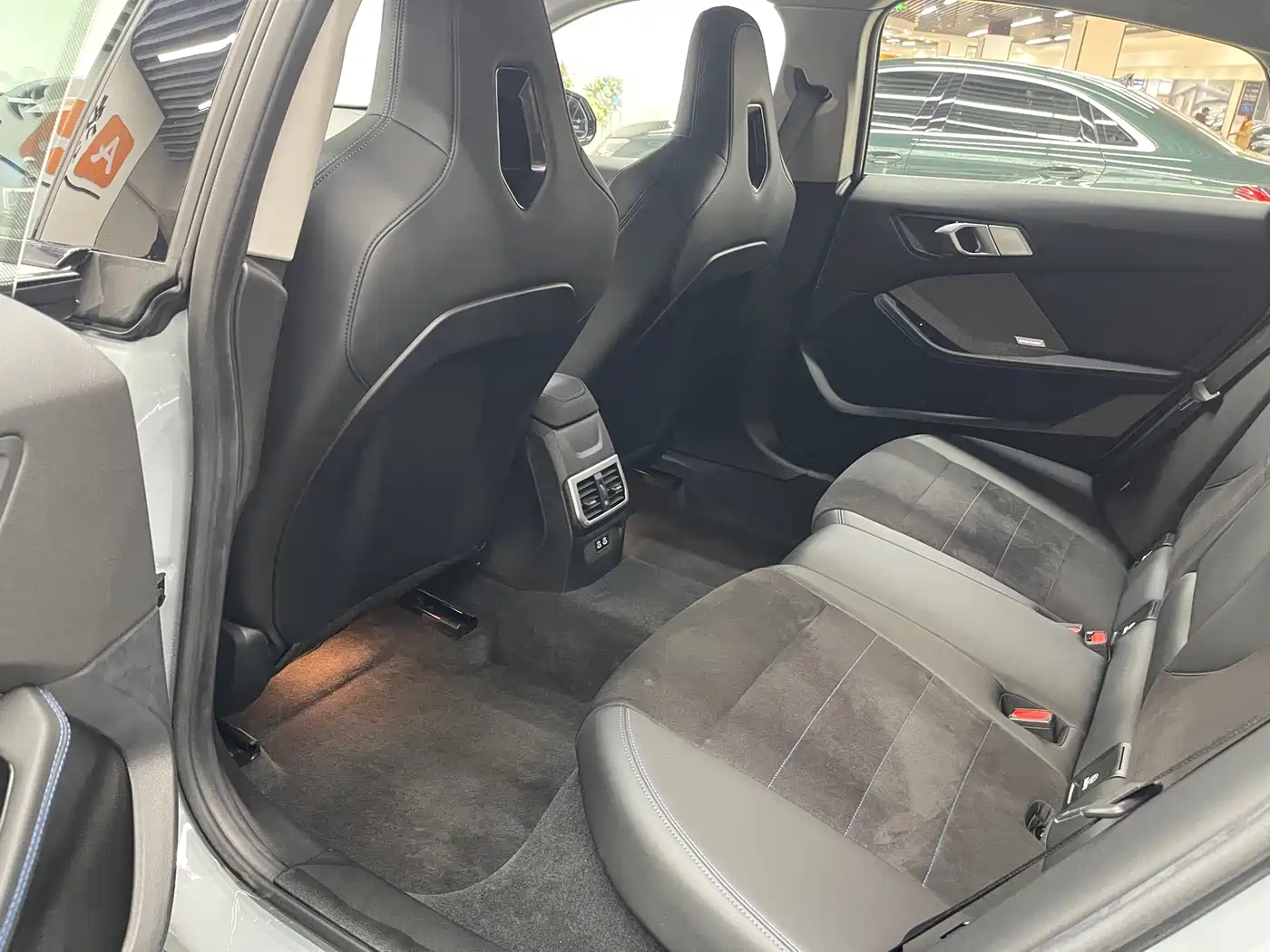 BMW 2 Series 2025 225L M Sport Package фото 13