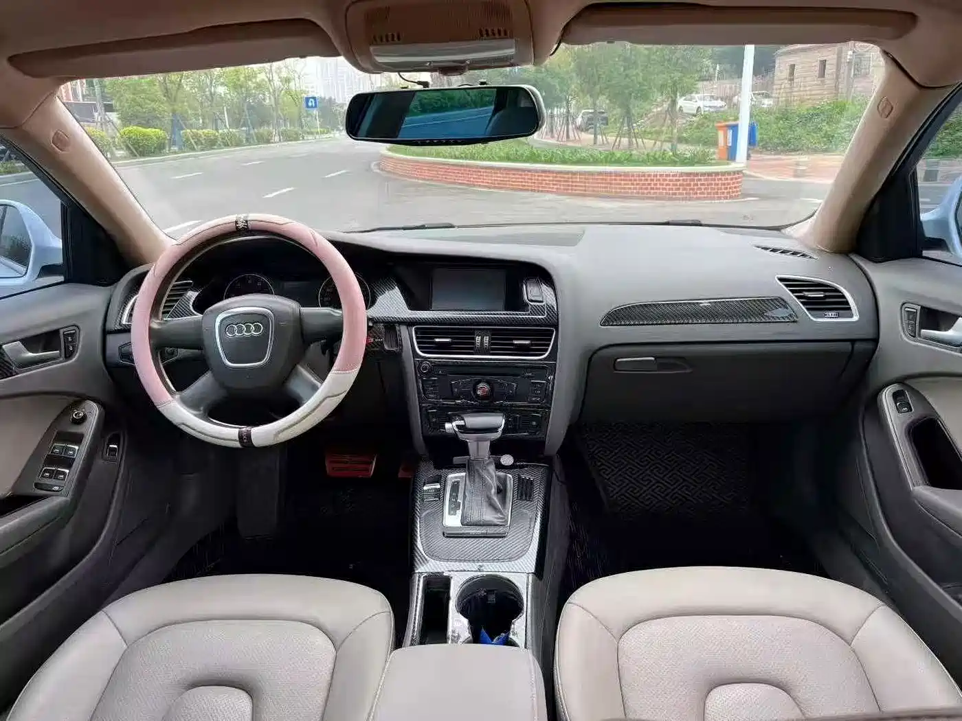 Audi A4L 2011 2.0 TFSI Standard фото 6