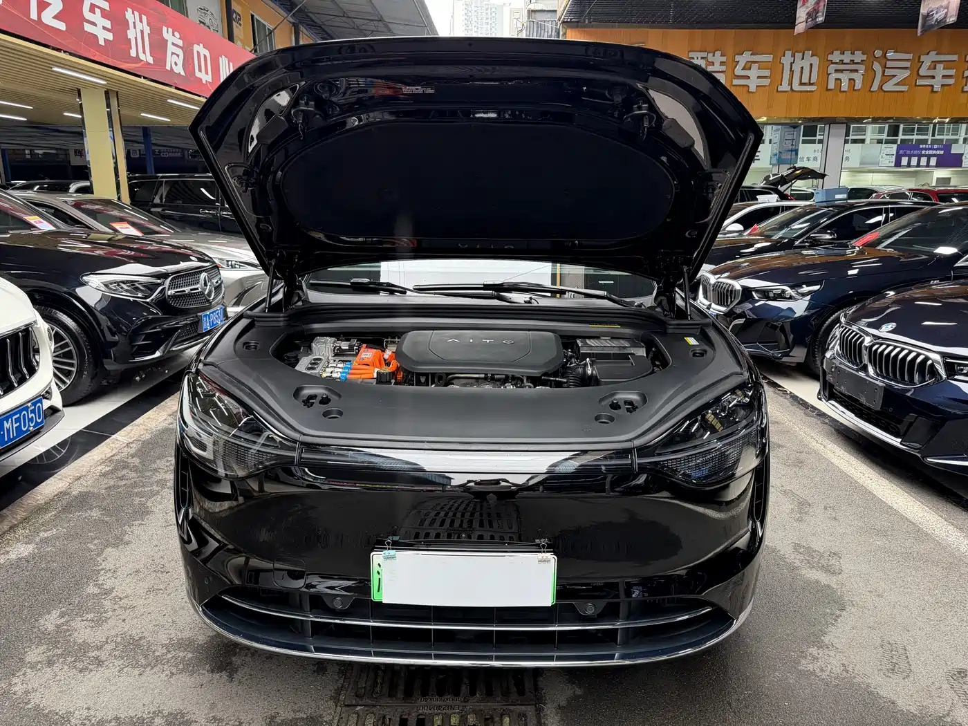 AITO Wenjie AITO M9 2024 Extended Range Ultra 42kWh 6-Seater фото 29
