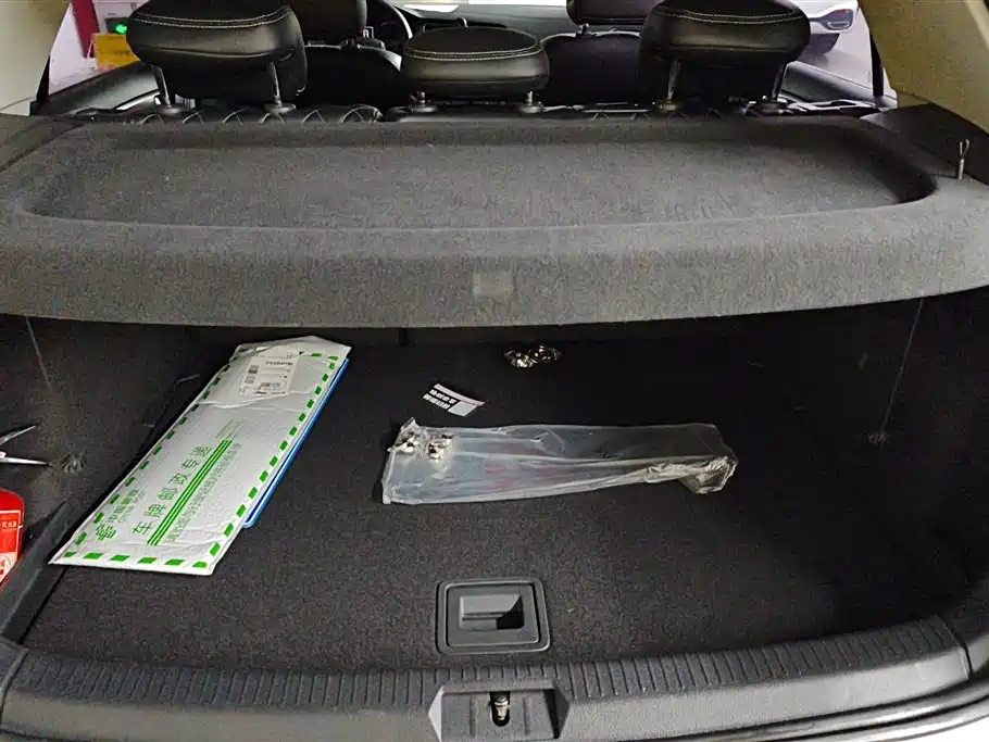 Volkswagen Polo 2016 1.6L Automatic Comfort фото 4