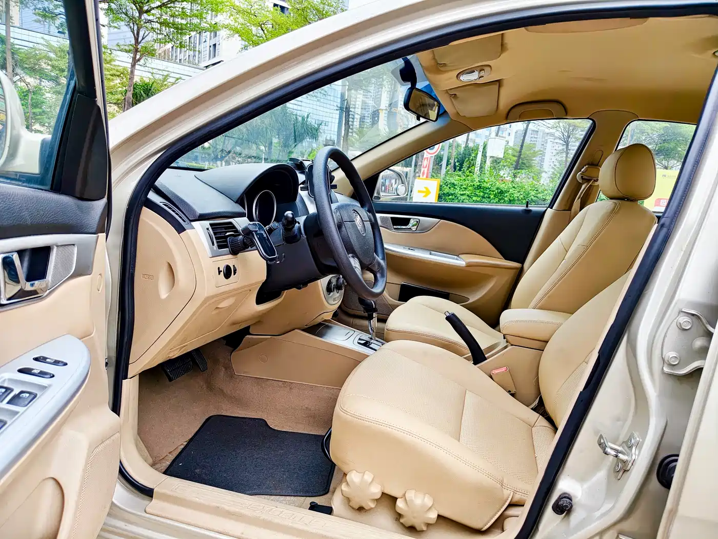 Buick Excelle 2013 1.5L Automatic Classic фото 4