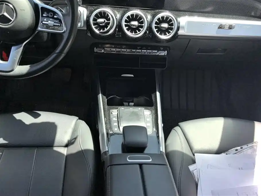 Mercedes-Benz GLB 2021 GLB 200 Dynamic фото 16