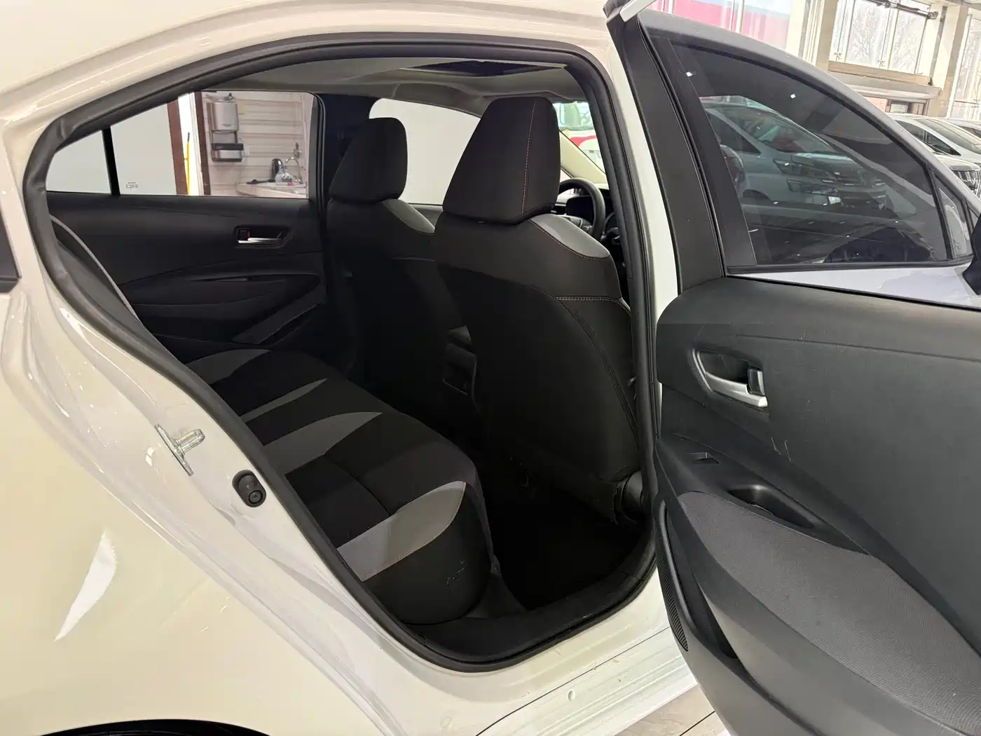 Toyota Corolla 2021 1.2T S-CVT Pioneer PLUS Edition фото 9