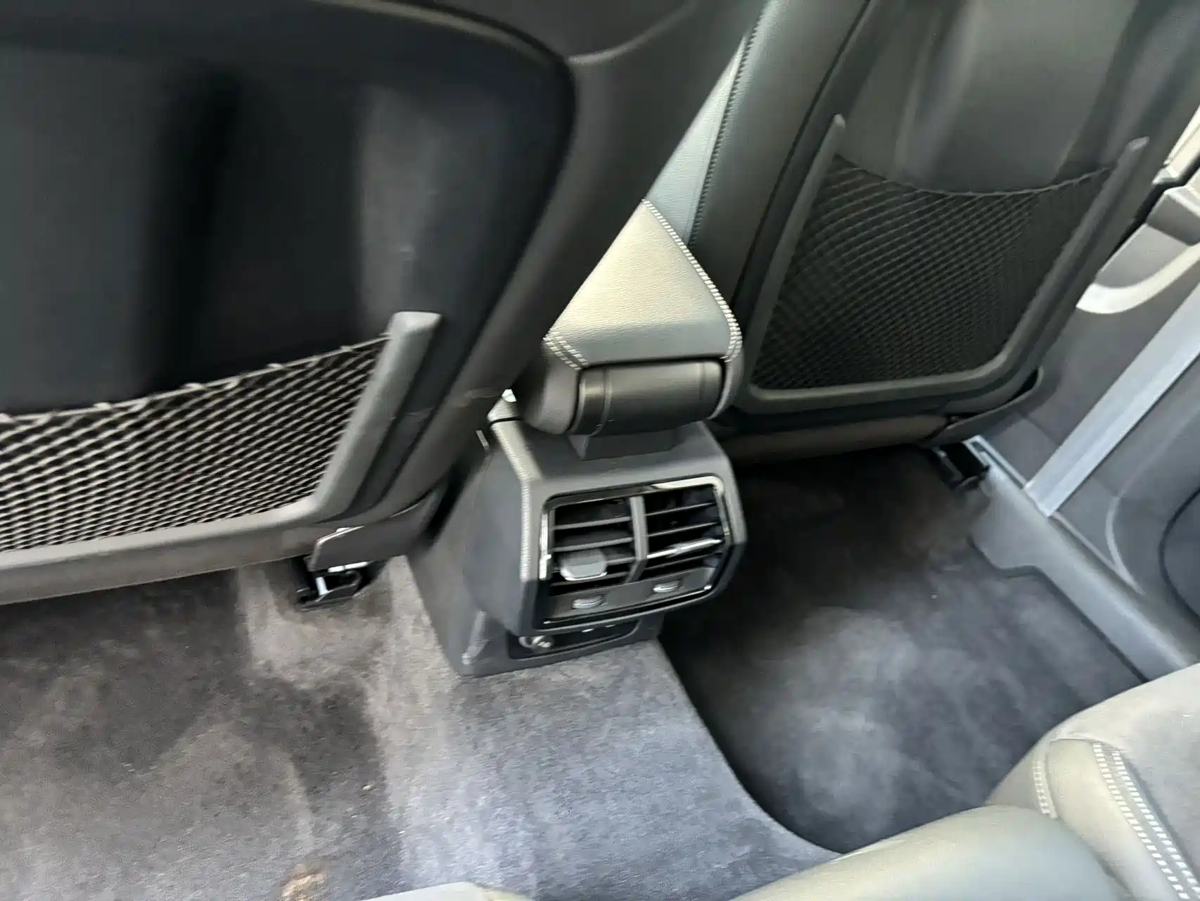 Photo 20 - Audi Q3