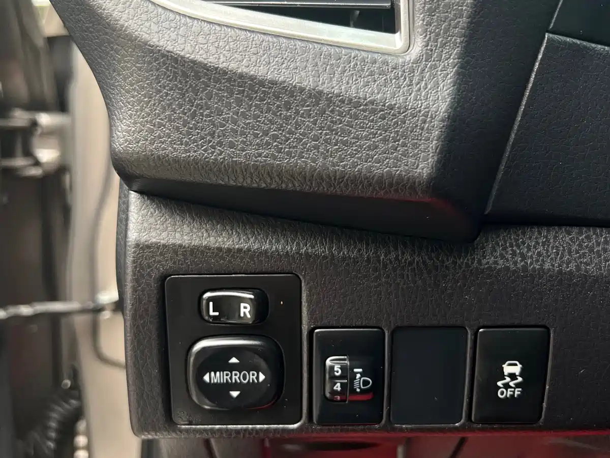 Toyota Corolla 2017 1.2T CVT GL фото 13