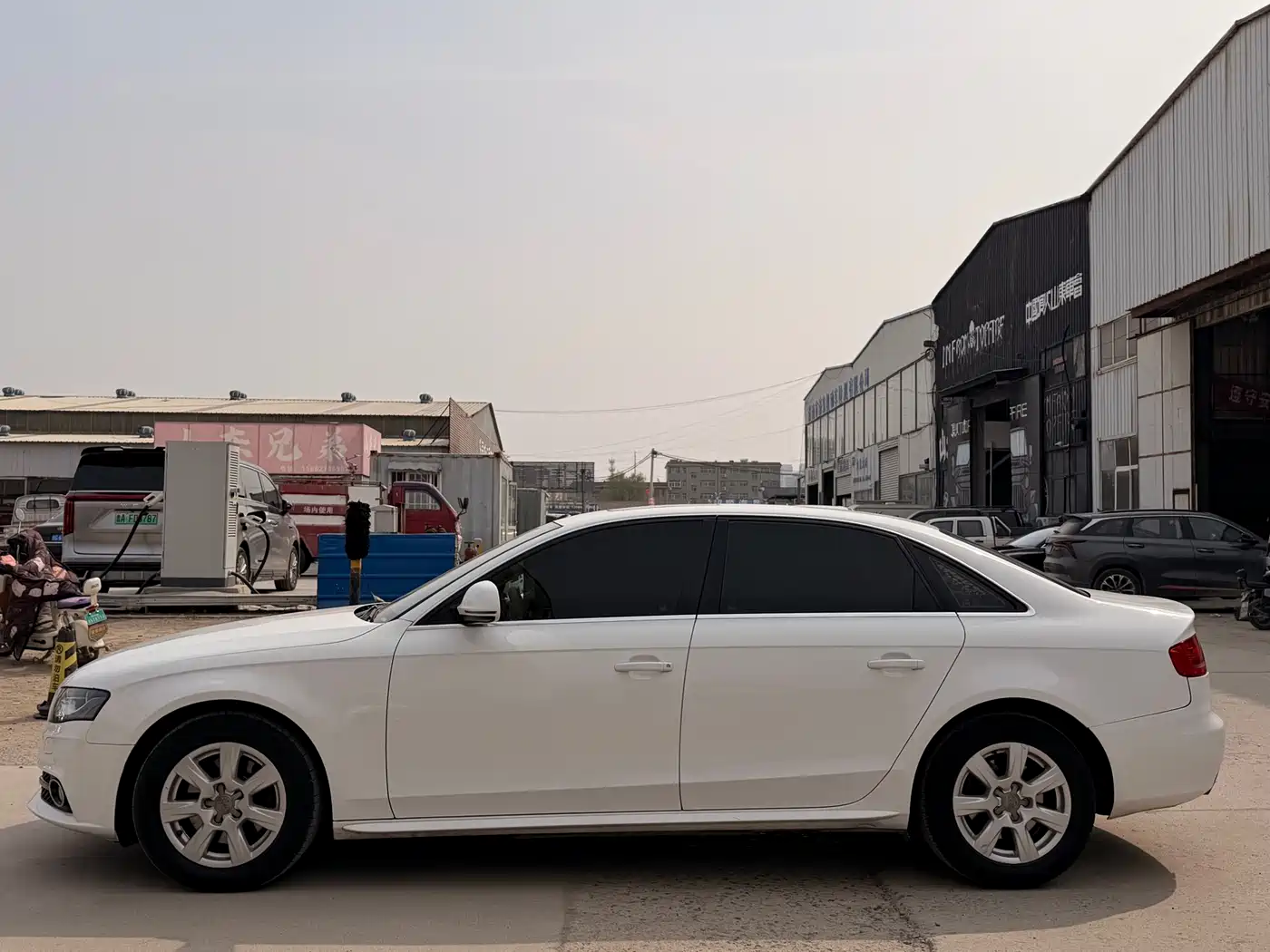 Audi A4L 2011 2.0 TFSI Comfort фото 8