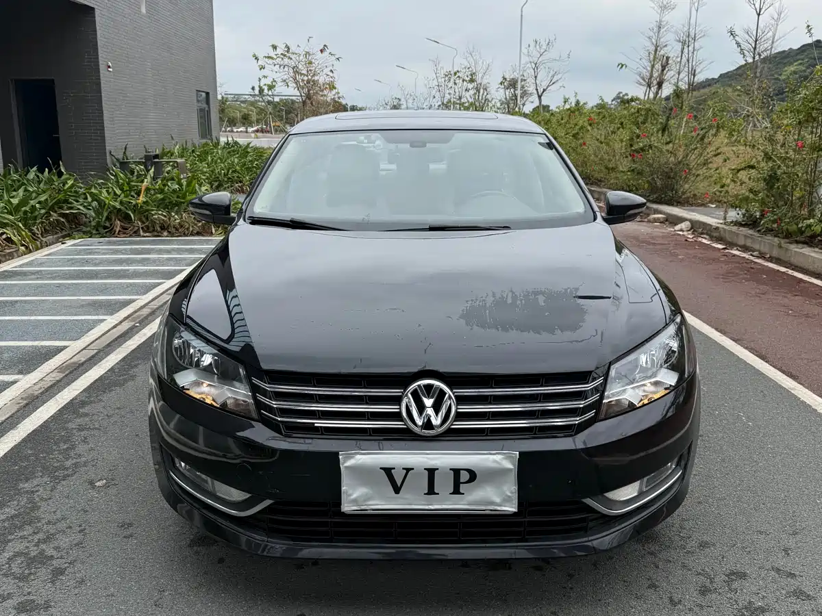 Volkswagen Passat 2014 2014 1.8TSI DSG Luxury Edition