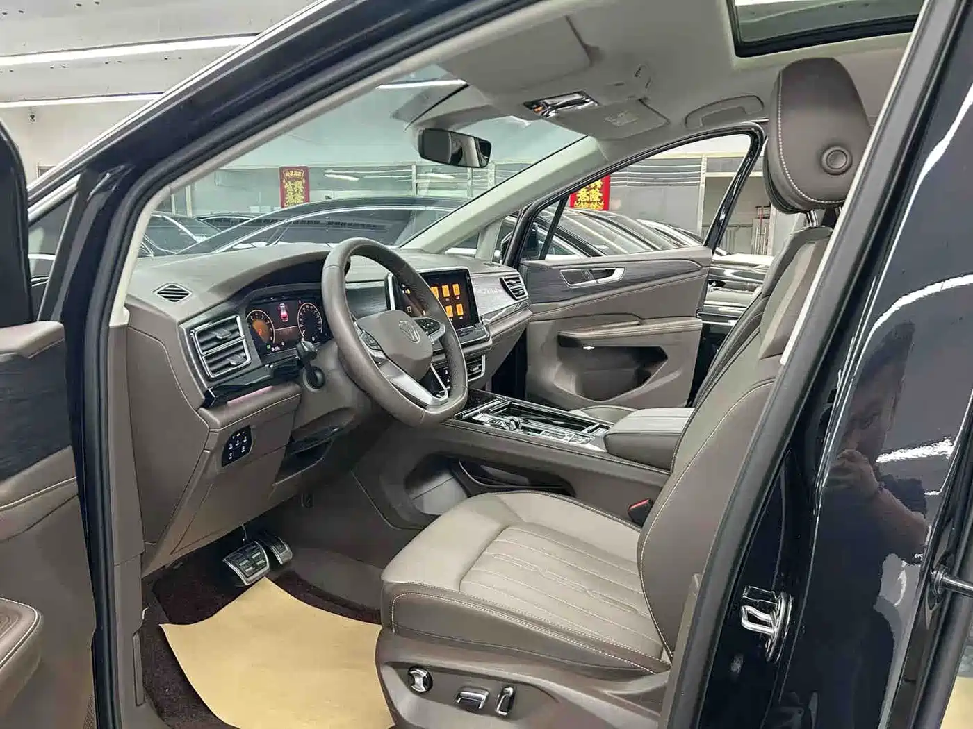 Volkswagen Viloran 2024 380TSI Prestige Edition фото 7