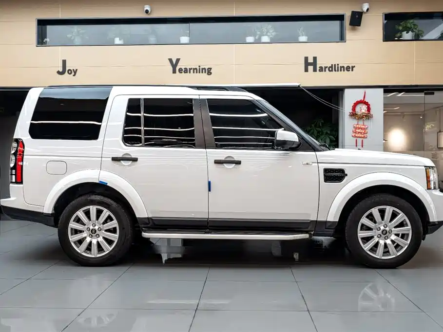 Land Rover Discovery 2012 3.0 SDV6 HSE Diesel фото 3