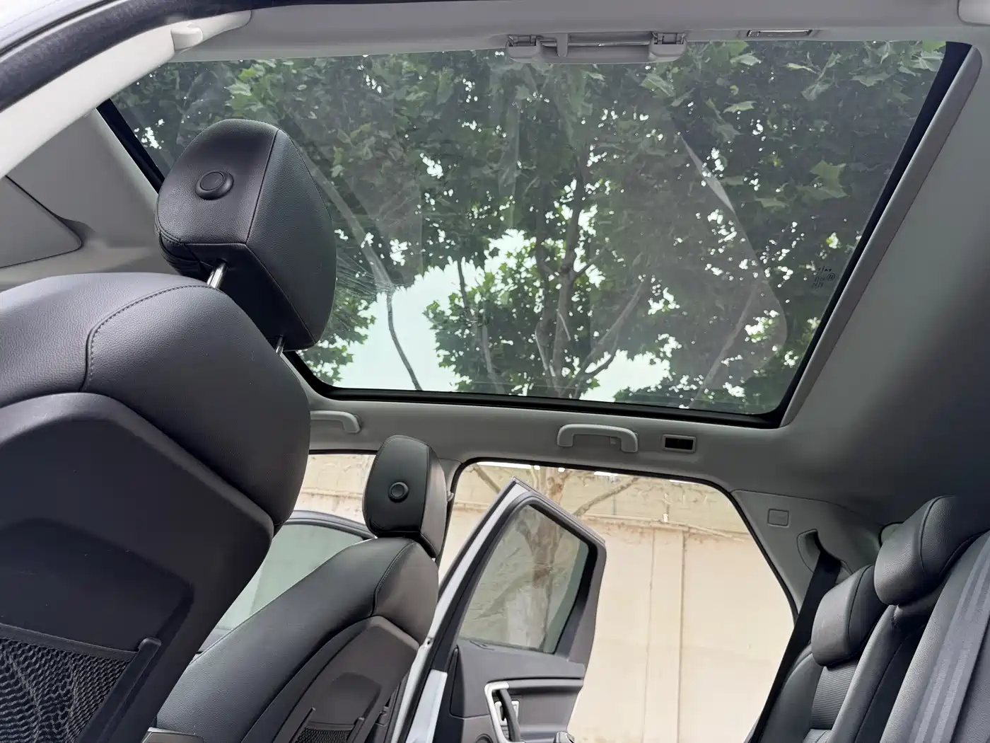 Land Rover Discovery Sport 2019 240PS SE Edition China V фото 25