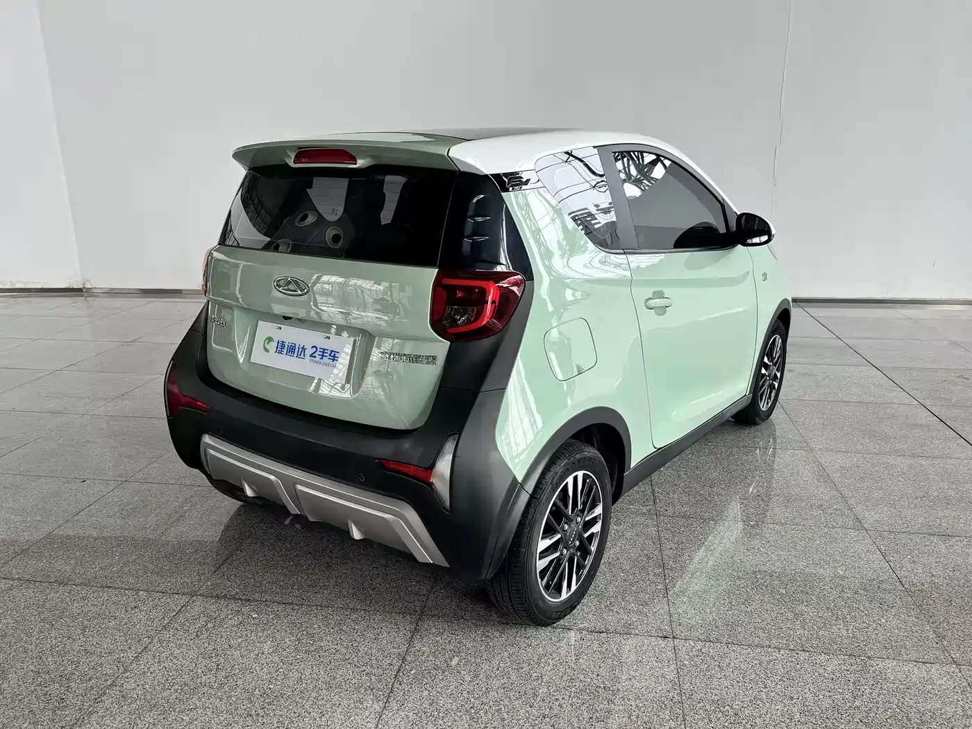QQ New Energy Little Ant 2023 2022 Sweet Pink Edition Half Sugar Version LFP Lithium 30kW 301km