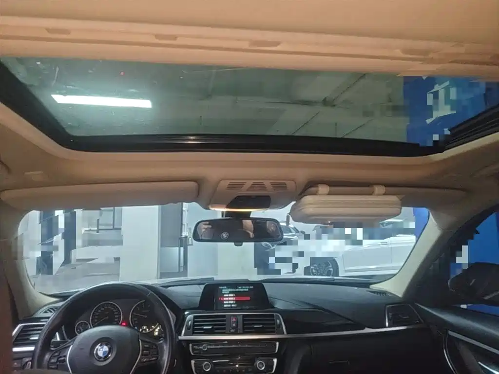 BMW 3 Series 2018 320Li Fashion Style фото 18