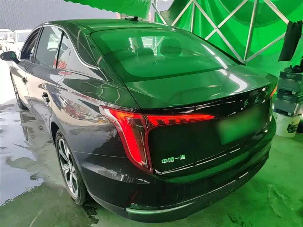 Hongqi E-QM5 2021 Charging Flag Joy Edition фото 5