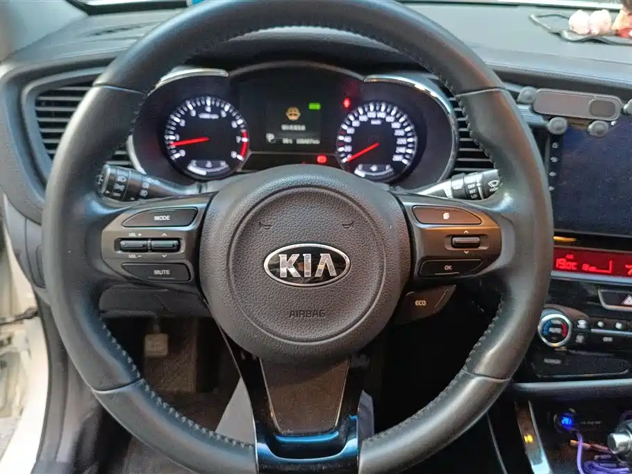 Kia K5 2014 2.0L Automatic LUXURY фото 15