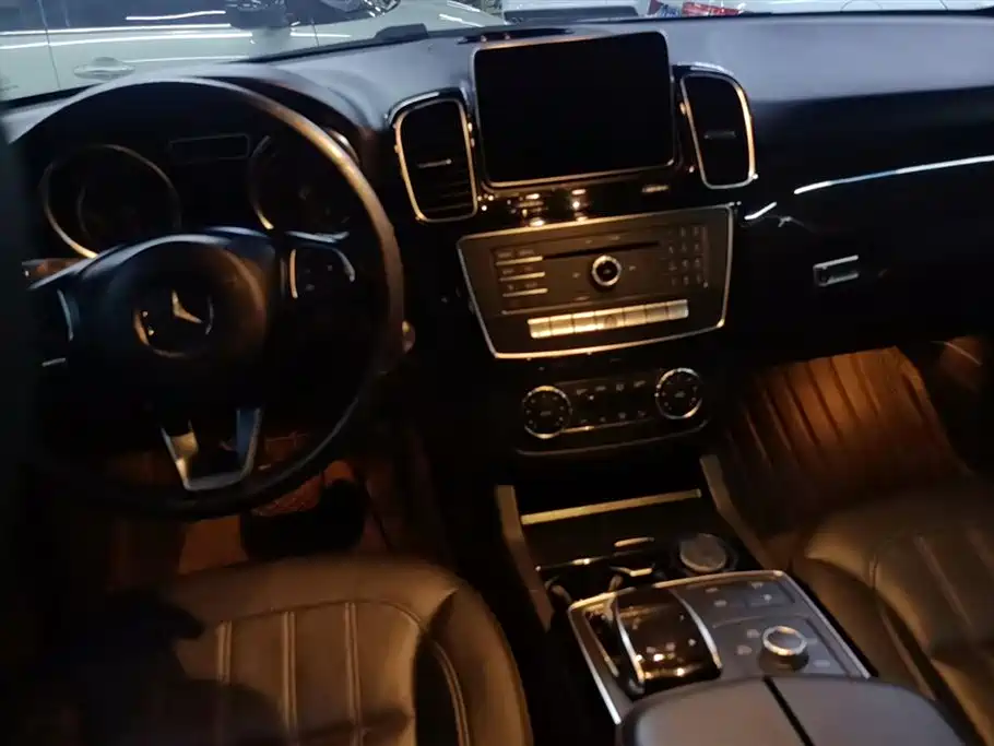 Mercedes-Benz GLE 2015 GLE 350 d 4MATIC фото 12