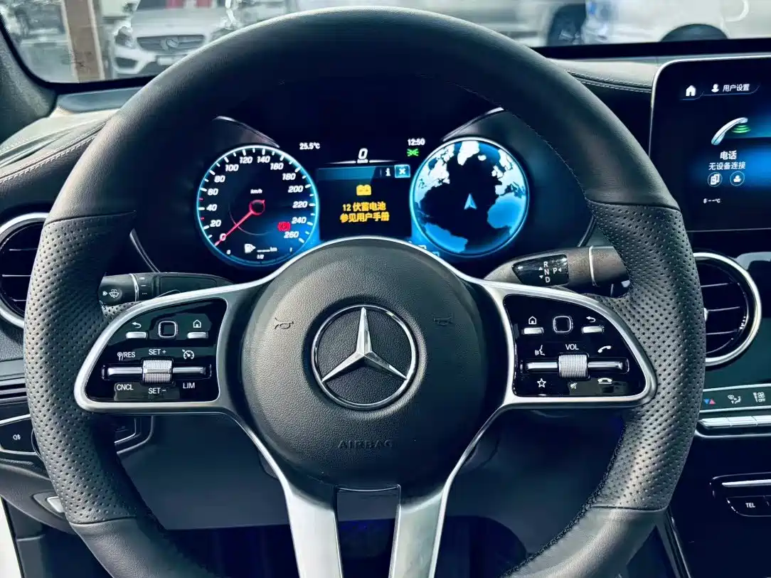 Mercedes-Benz GLC Coupe 2020 GLC 260 4MATIC Coupe SUV фото 5