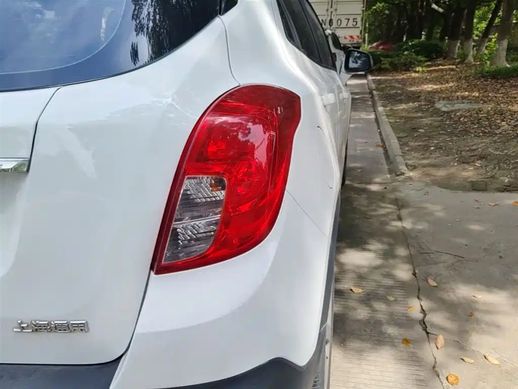 Buick Encore 2015 1.4T Automatic 2WD Urban Elite фото 8