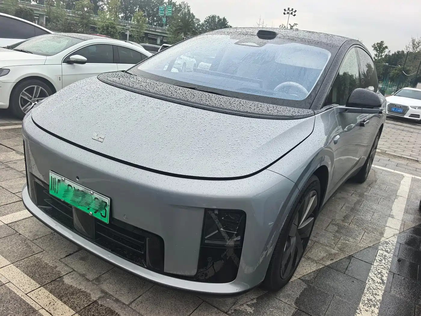 Li Auto Li i8