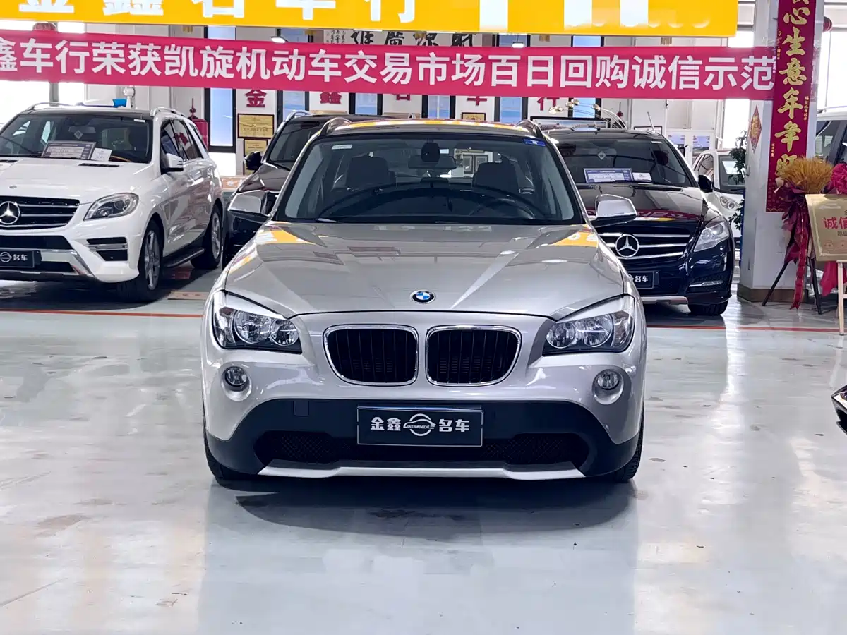 BMW X1 2014 sDrive18i Fashion Edition фото 2