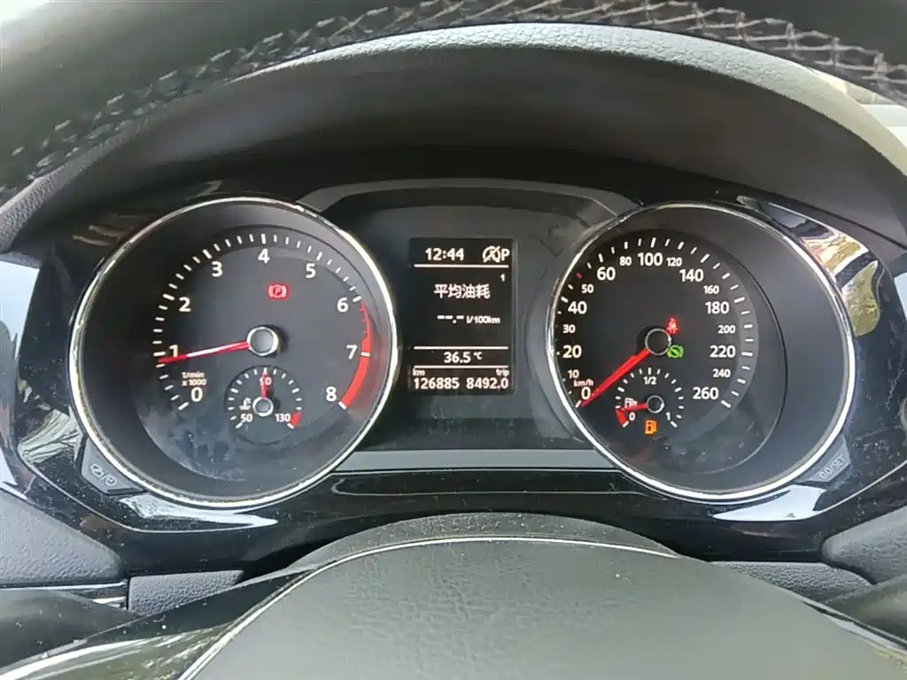 Volkswagen Sagitar 2018 280TSI DSG Spark Edition фото 18