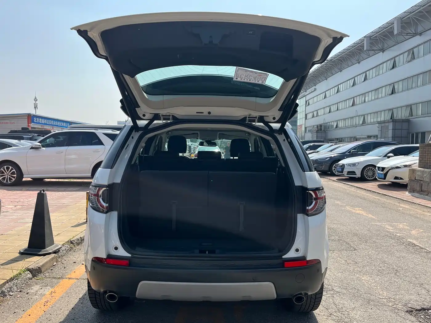 Land Rover Discovery Sport 2018 240PS HSE Edition фото 32