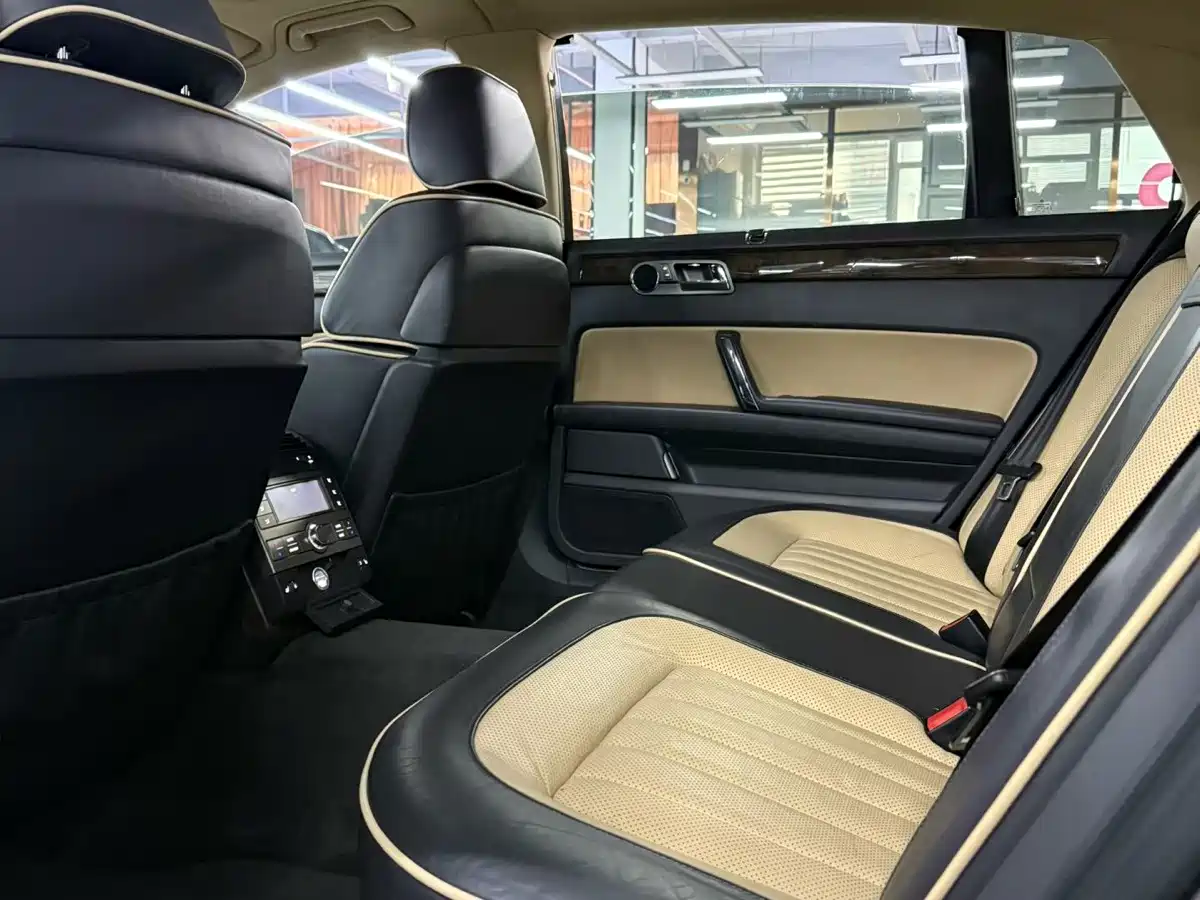 Volkswagen Phaeton 2012 2011 3.6L V6 5-seat Extended Business Edition