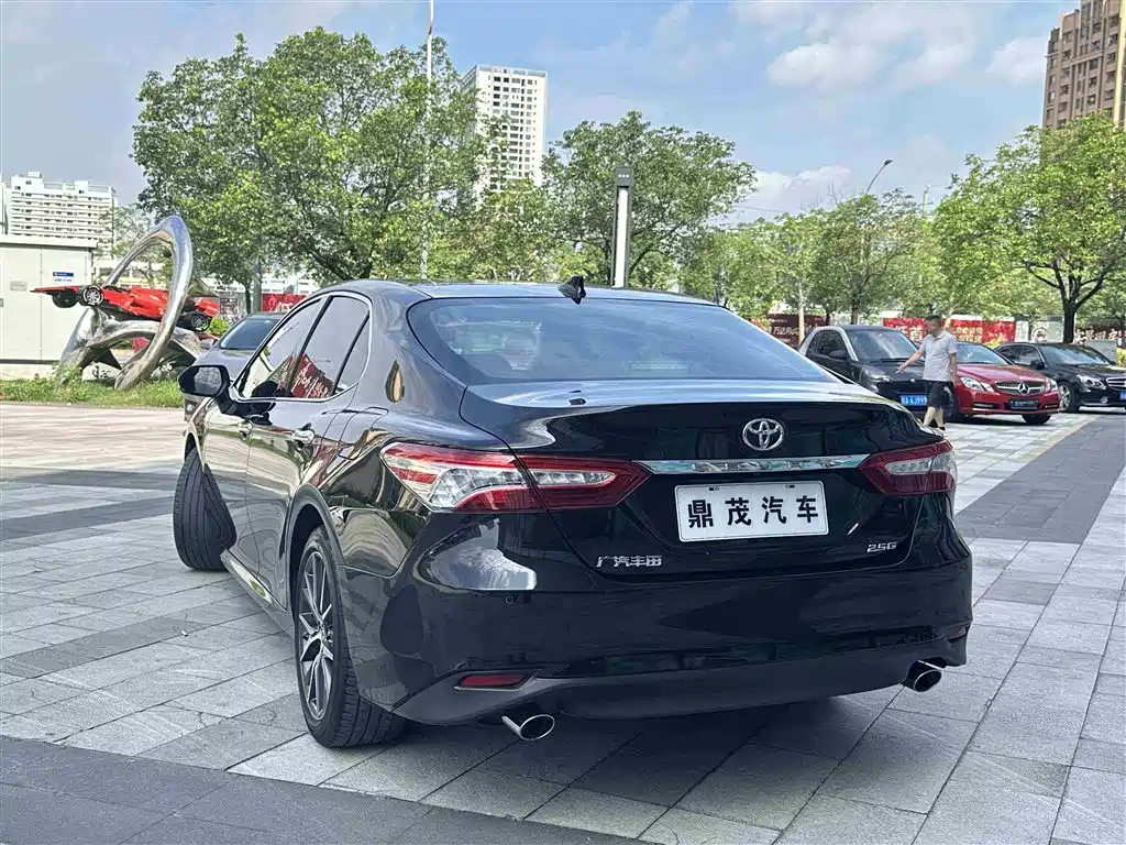 Toyota Camry 2021 2.5G Luxury Edition фото 7