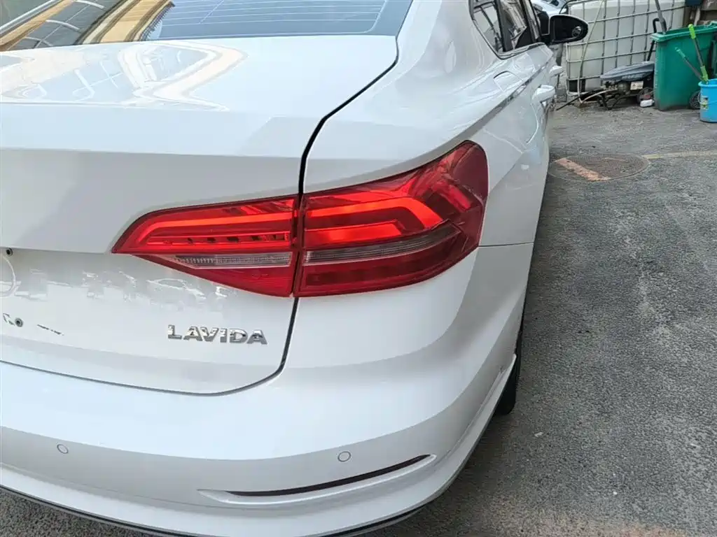 VOLKSWAGEN LAVIDA