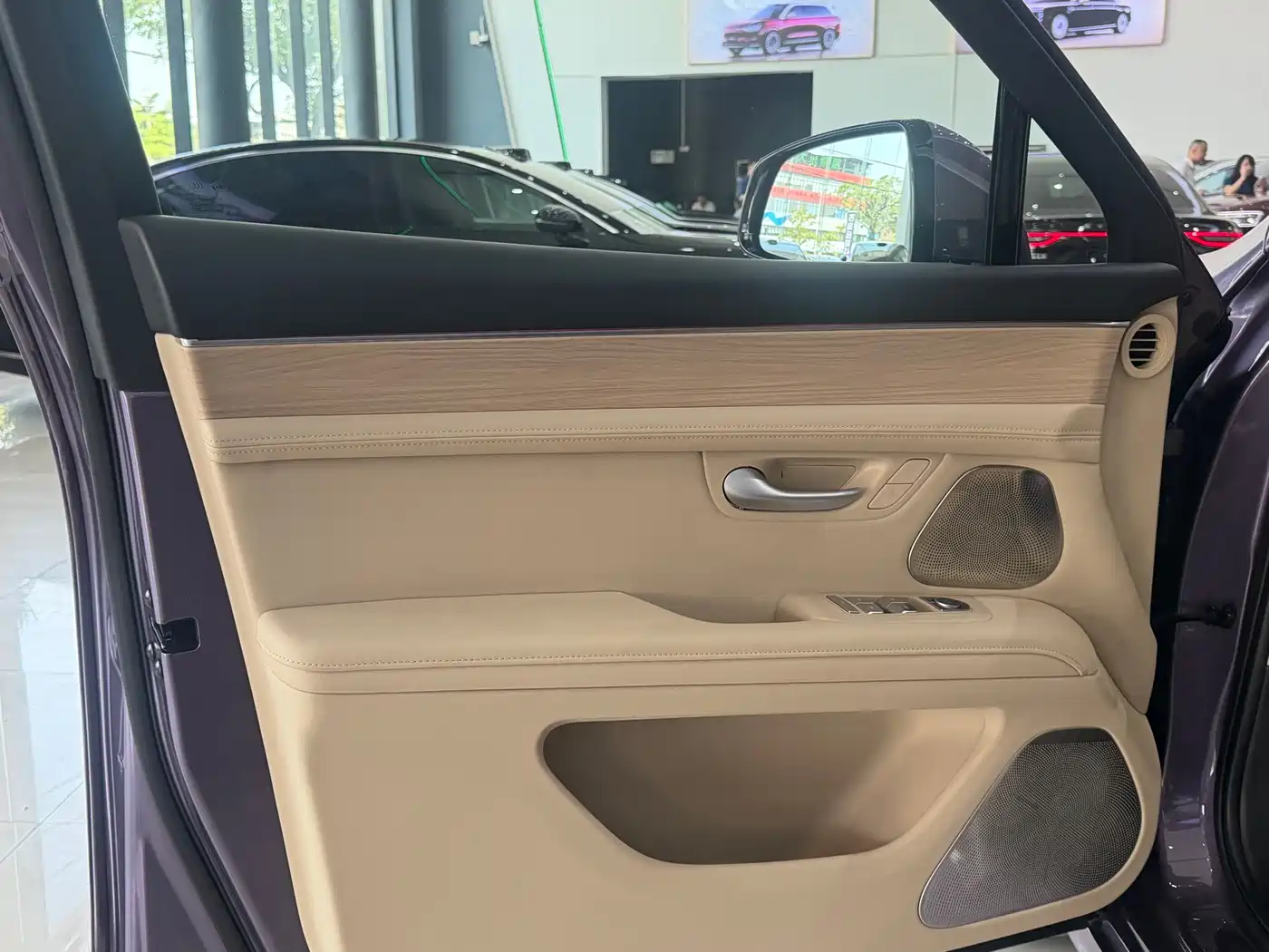 AITO Wenjie AITO M5 2025 Extended Range Ultra AWD фото 8
