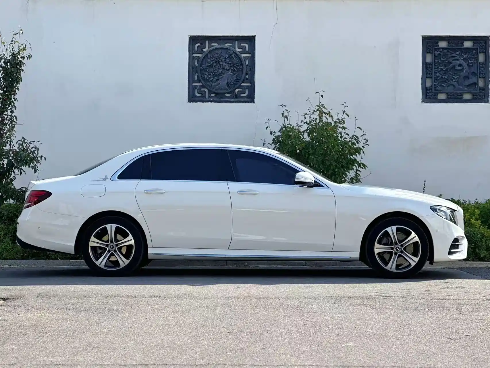 Фото 10 - Mercedes-Benz E-Class