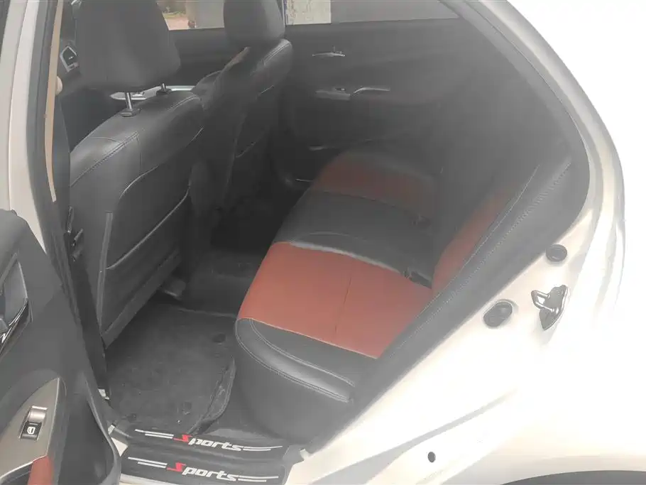 BYD F3 2015 Energy-saving Edition 1.5L Manual Comfort фото 11