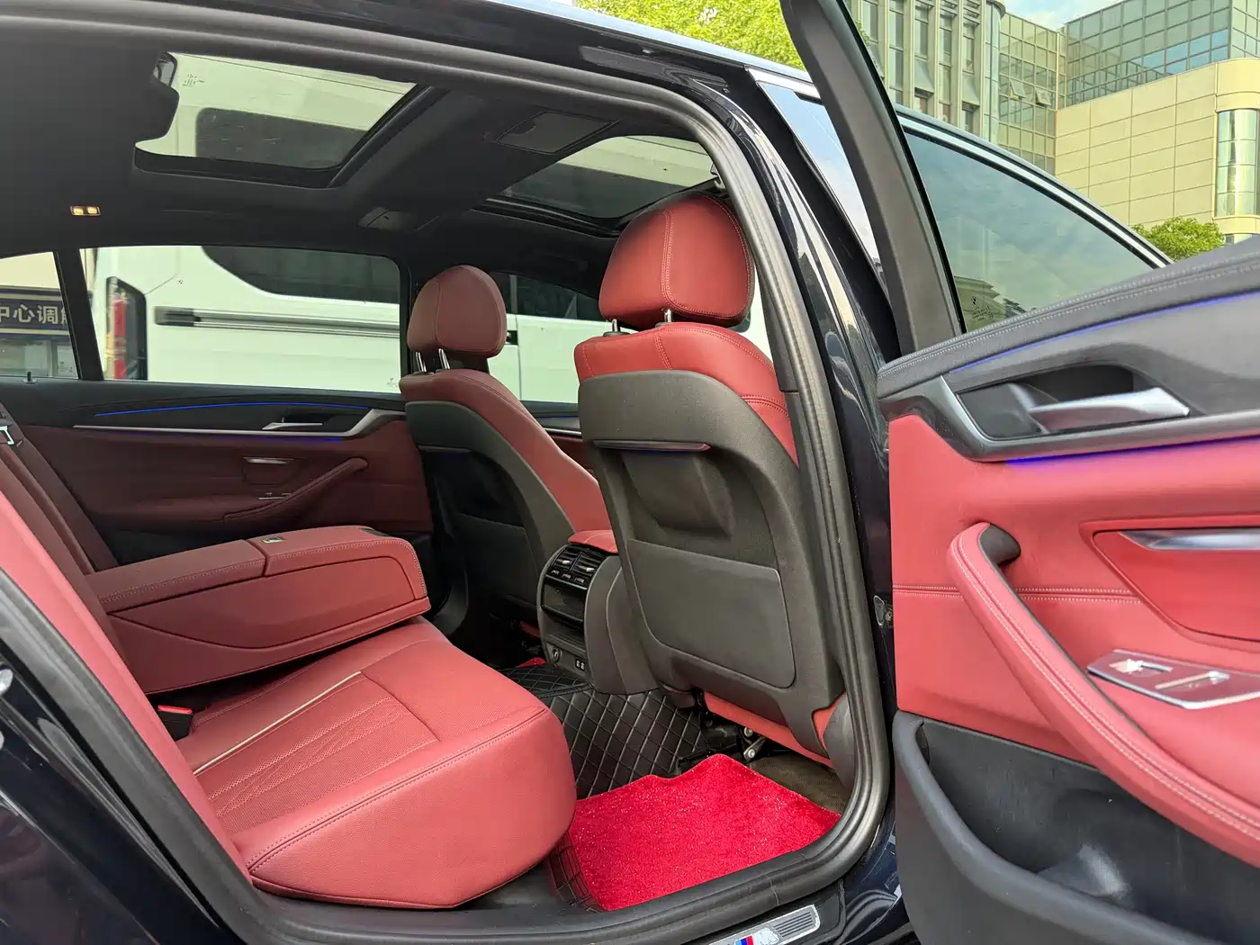BMW 5 Series 2022 530Li Leading M Sport Package фото 10