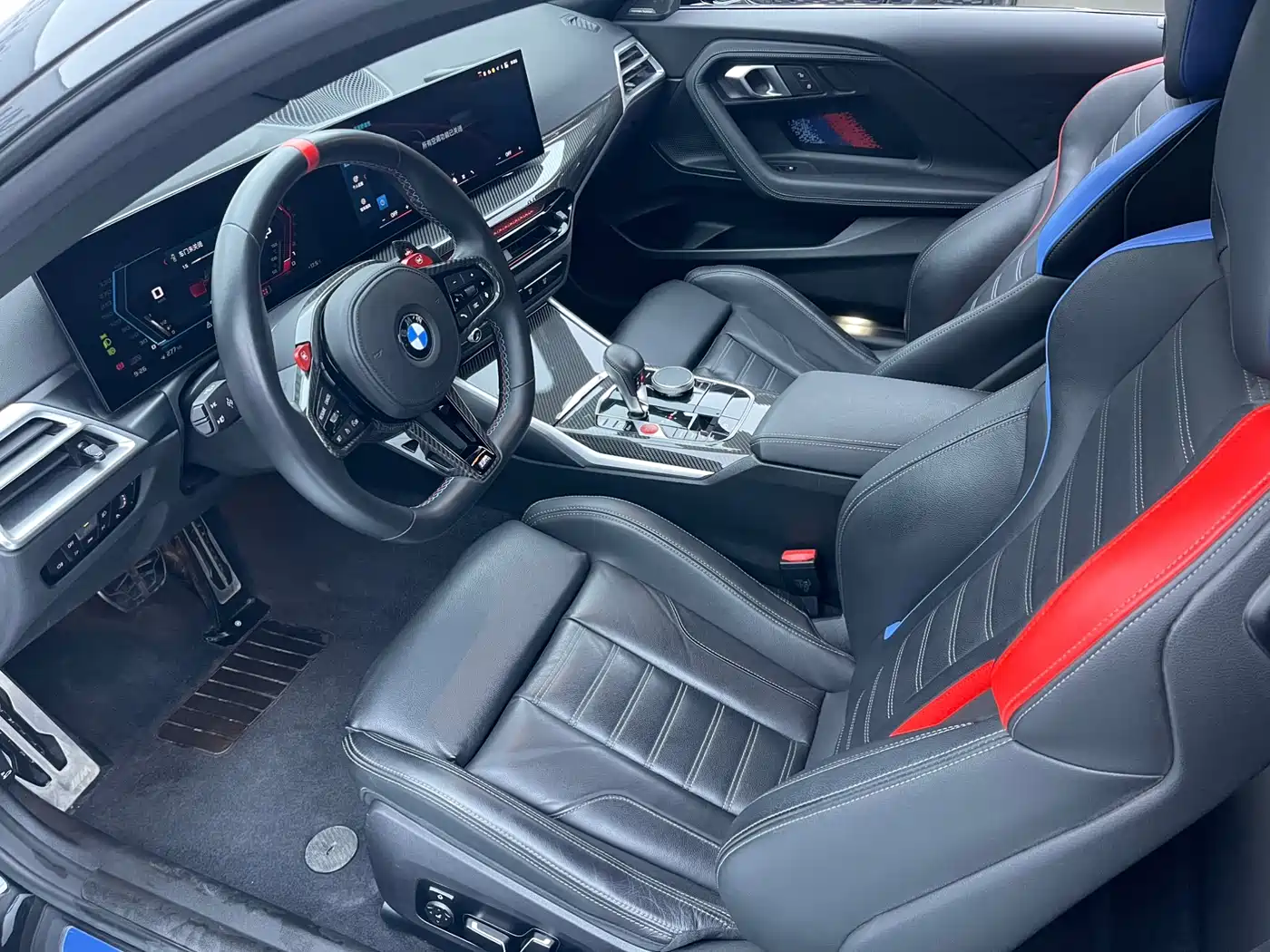 BMW M2 2024 M2 фото 8
