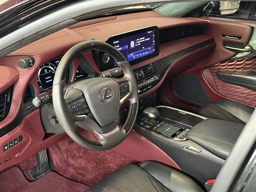 Lexus LS 2021 500h Executive Edition фото 8