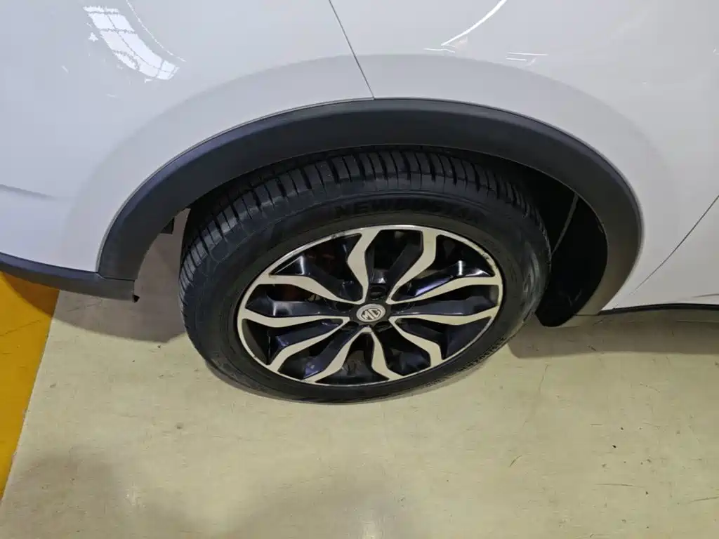 Фото 23 - MG Roewe RX5