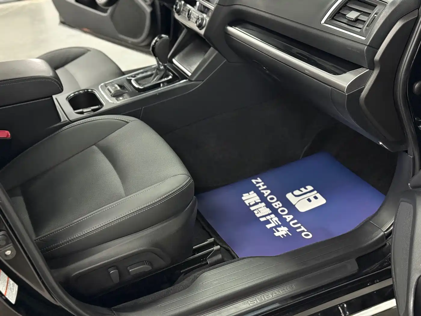 Subaru Legacy 2016 2.5i AWD Glory Edition фото 10