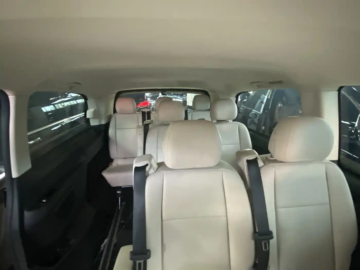 Photo 8 - Mercedes-Benz Vito