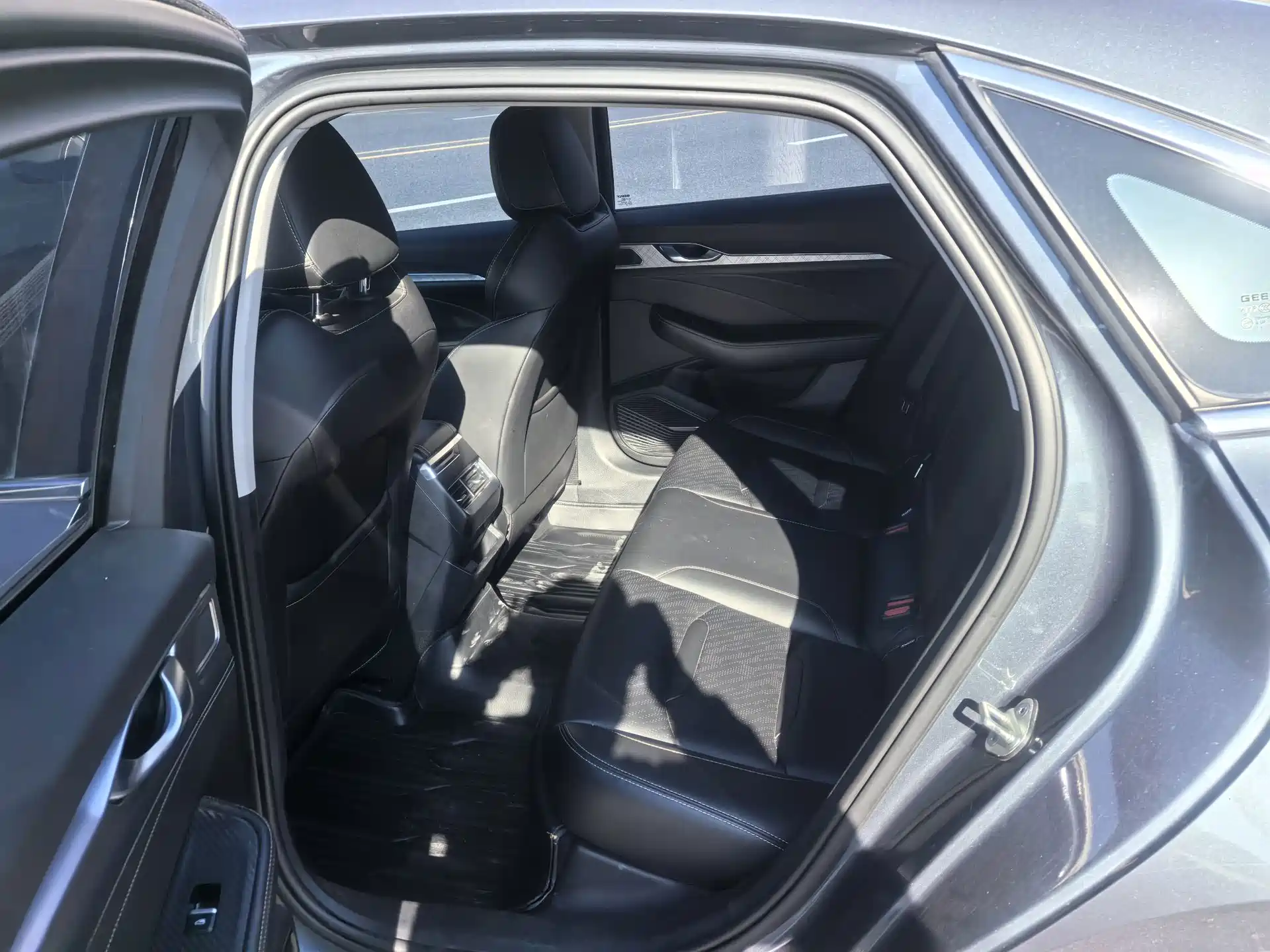 Фото 9 - Geely Preface